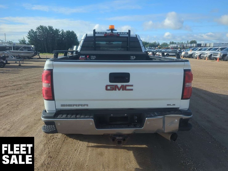 2016-gmc-sierra-3500hd-image-17