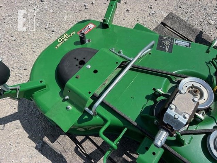 john-deere-60d-image-11