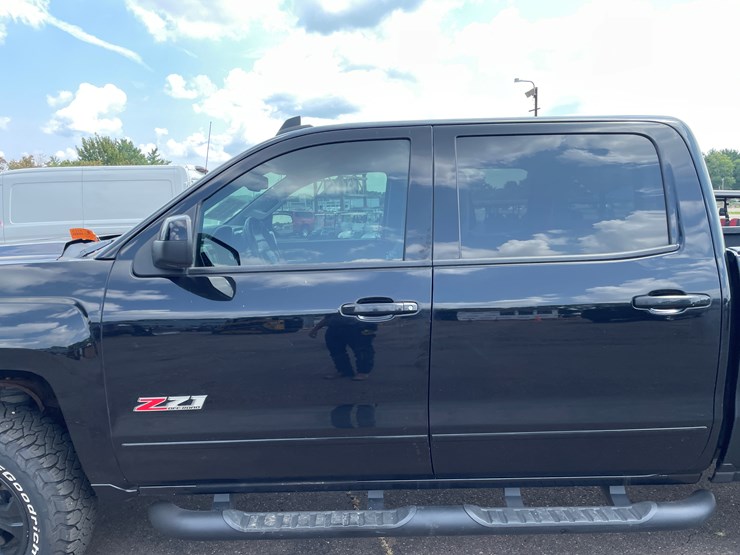 2018-chevrolet-silverado-1500-z71-image-5