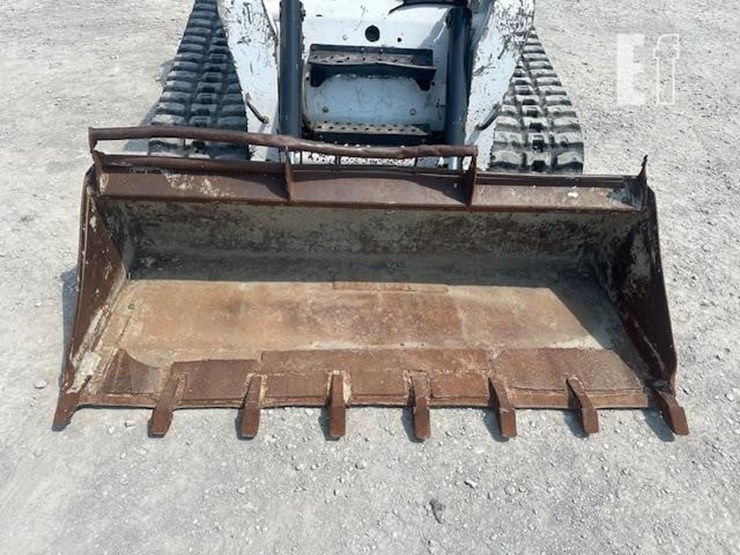2007-bobcat-t300-image-16