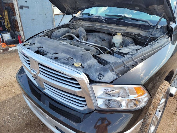 2014-ram-1500-slt-image-14