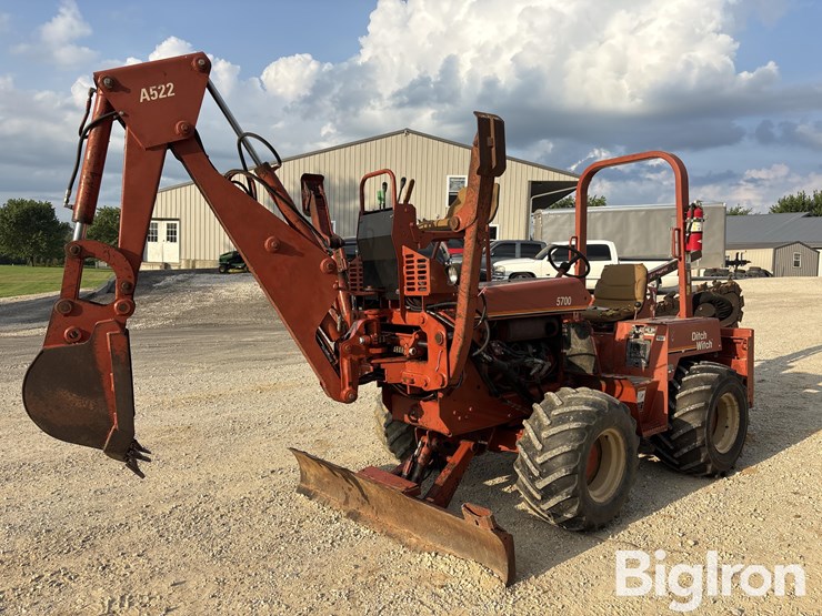 ditch-witch-5700dd-image-1