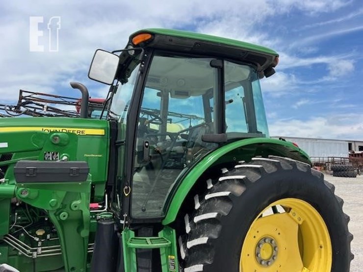 john-deere-6105d-image-33