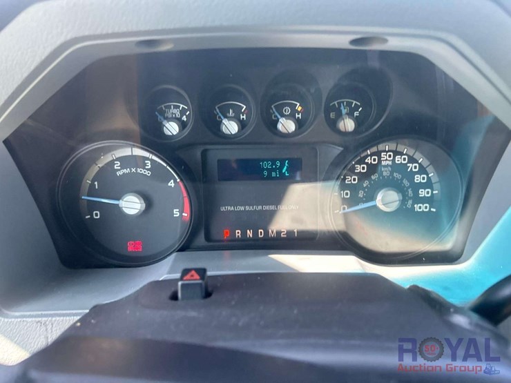 2013-ford-f550-image-11