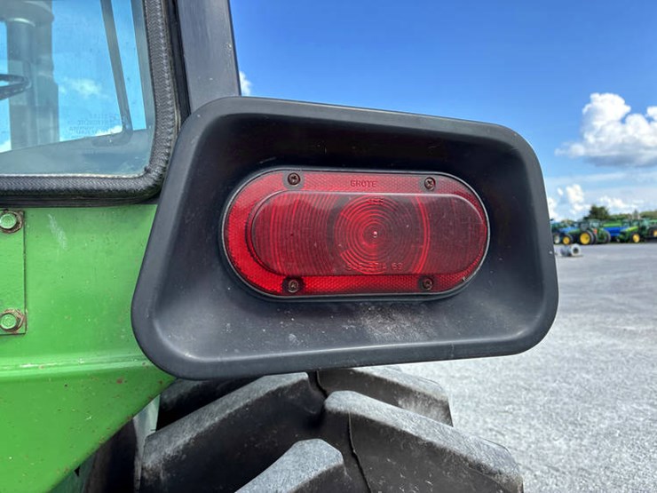 1987-john-deere-4630-image-22