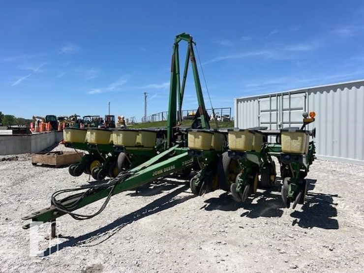 1993-john-deere-7200-image-2