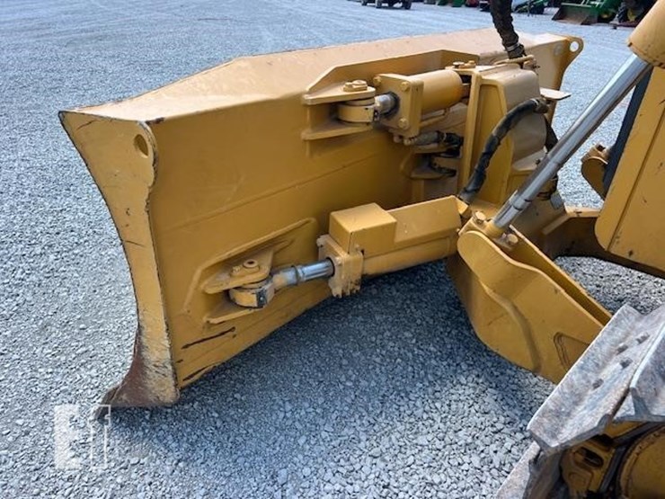 2000-deere-750c-lt-ii-image-22