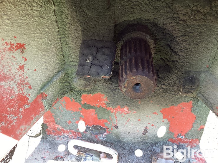 1982-massey-ferguson-4840-image-16