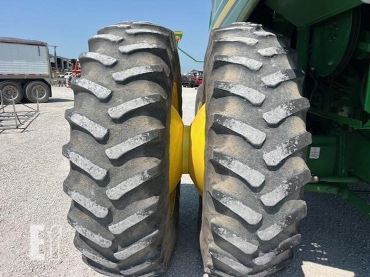 2009-john-deere-9670-sts-image-22