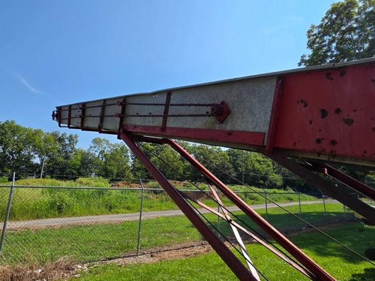 new-holland-155-image-10