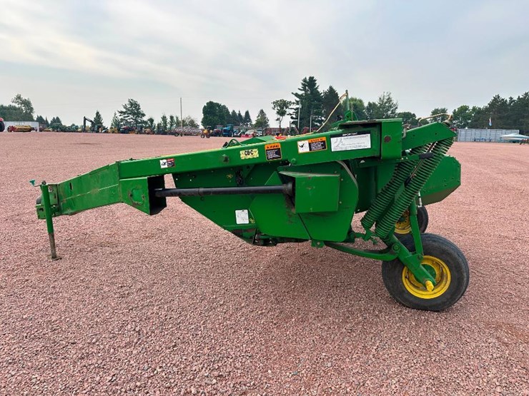 john-deere-820-image-7