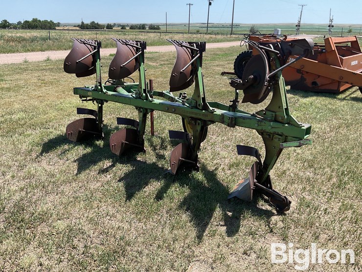 john-deere-4200-image-7