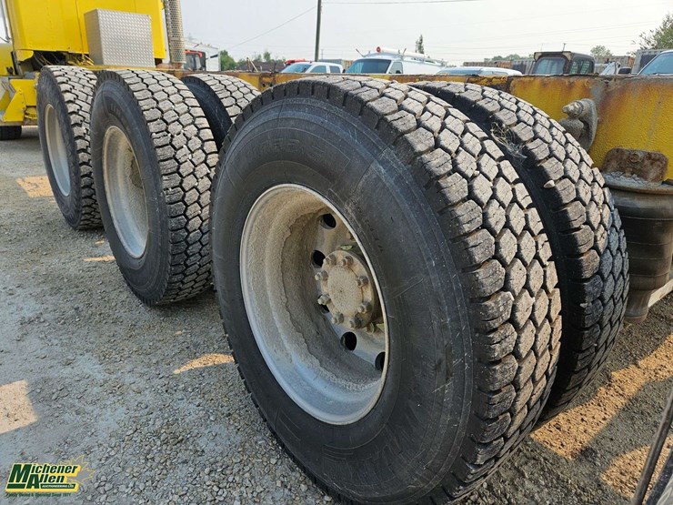 2009-kenworth-t800-image-19