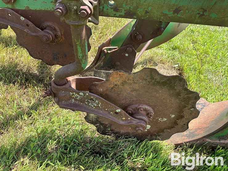 john-deere-810-image-20