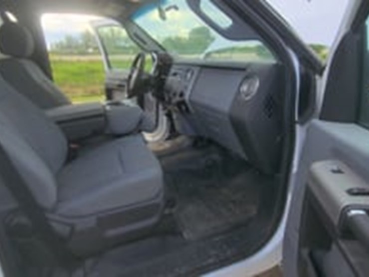 2016-ford-f550-image-5