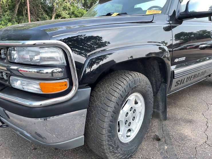 2002-chevrolet-silverado-1500-z71-image-11