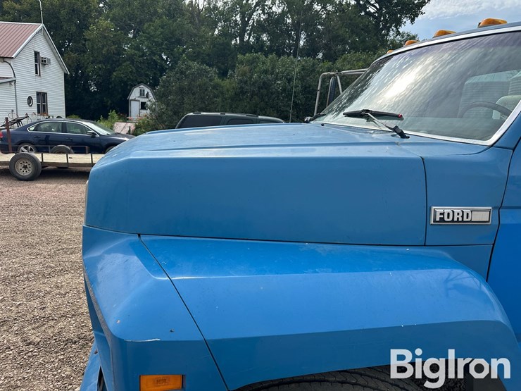 1982-ford-f700-image-15