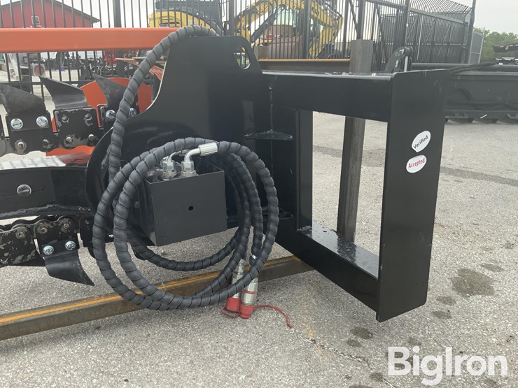 2025-giyi-gy-d39f-skid-steer-trencher-image-12