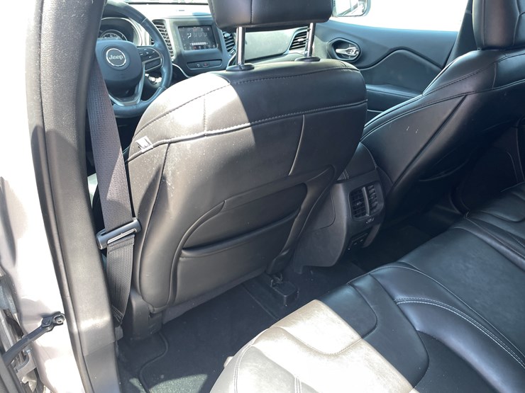 2019-jeep-cherokee-image-50