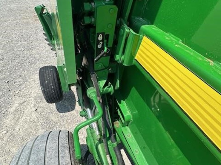 2001-john-deere-567-image-16