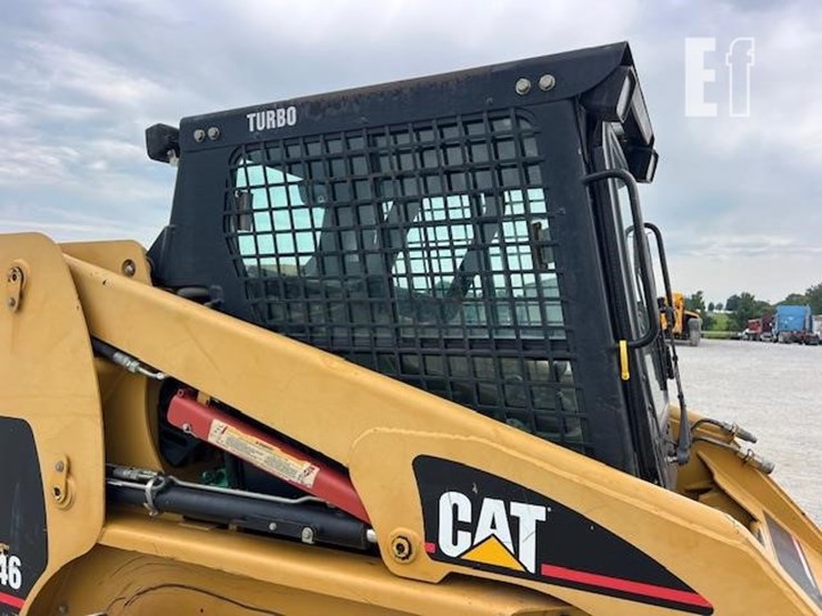 caterpillar-246-image-12