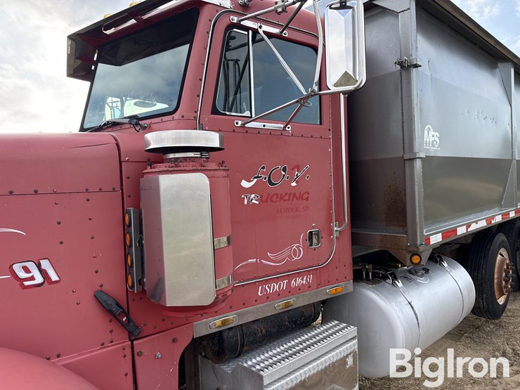 1991-peterbilt-379-image-17