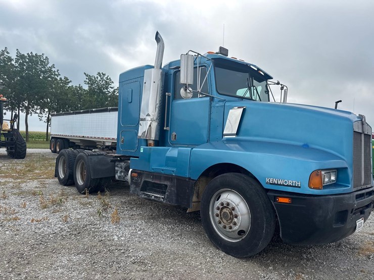 1987-kenworth-t600-image-1