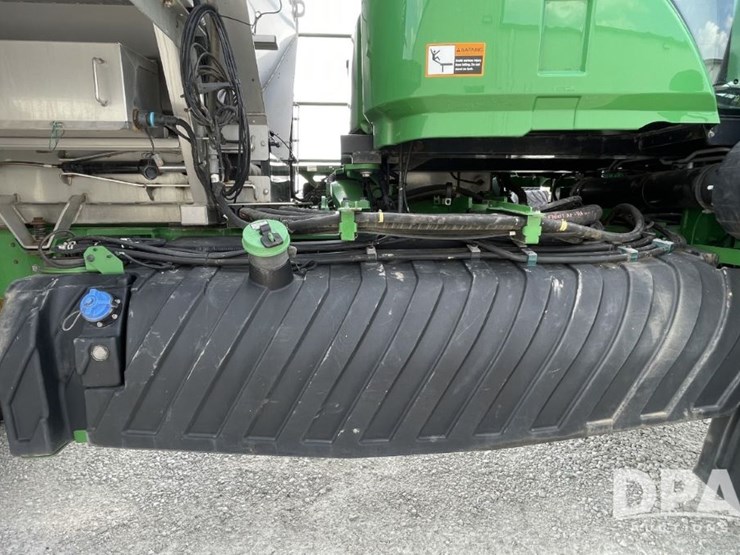 2021-john-deere-f4365-image-18