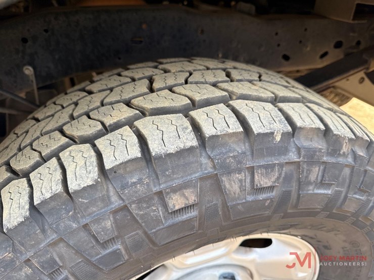 2012-ford-f250-xl-image-5