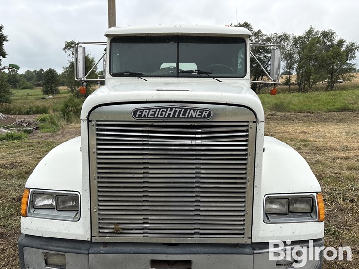 1989-freightliner-fld120-image-13