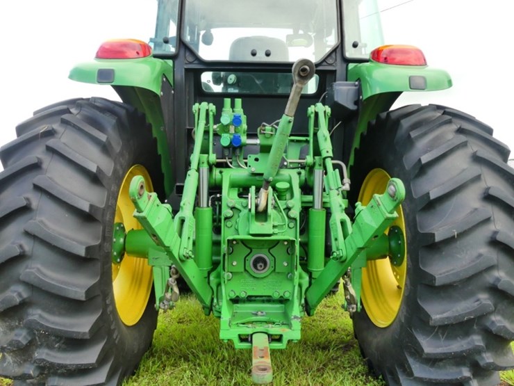 john-deere-6105d-image-5