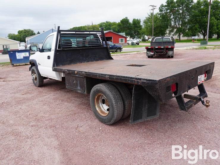 2001-chevrolet-silverado-3500-image-7