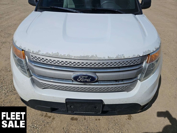 2013-ford-explorer-image-35