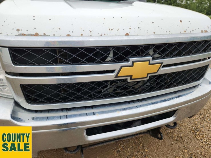 2012-chevrolet-silverado-2500hd-lt-image-48