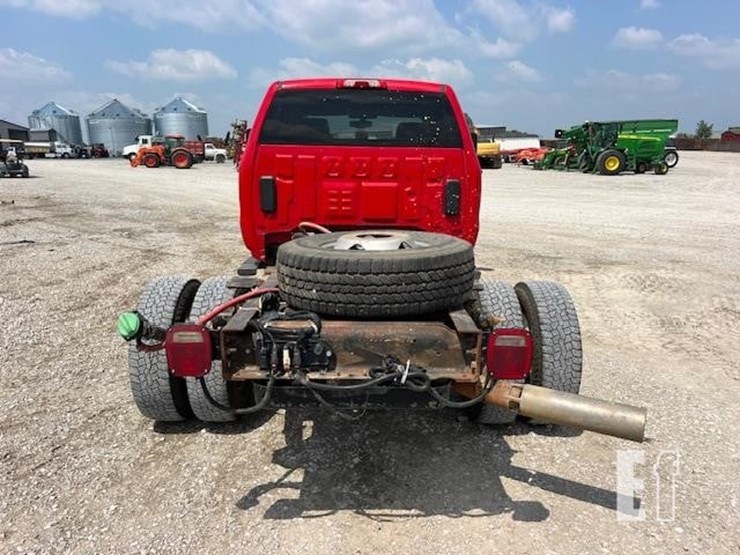 2018-chevrolet-silverado-3500hd-image-5