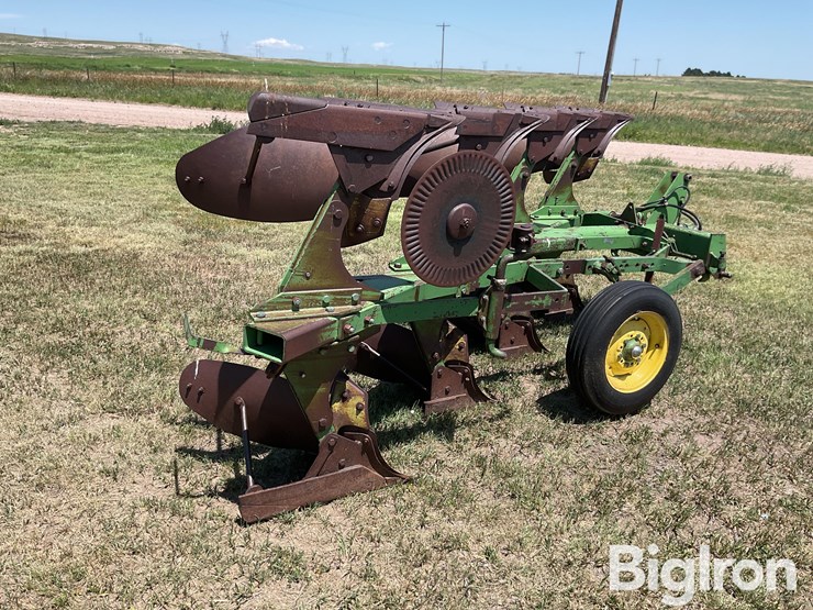 john-deere-4200-image-5