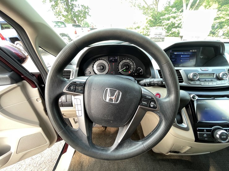 2014-honda-odyssey-image-56