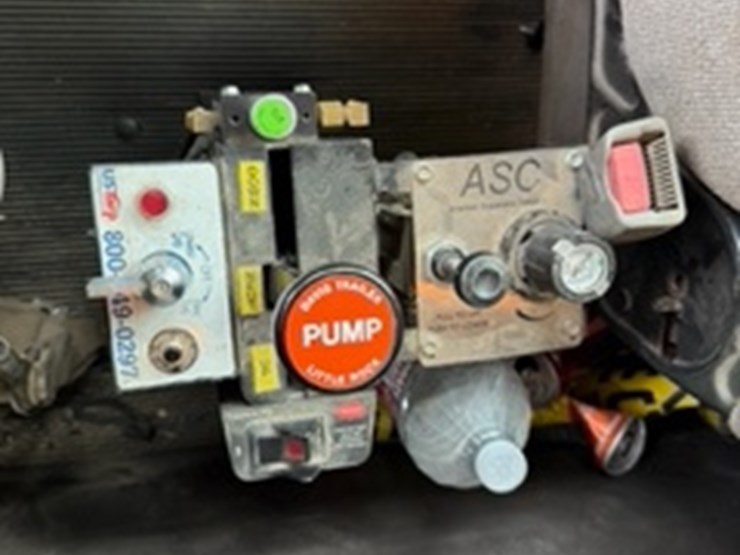 2012-kenworth-t800-image-13