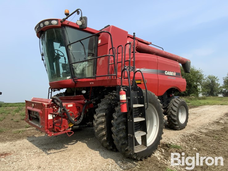 2011-case-ih-5088-image-1