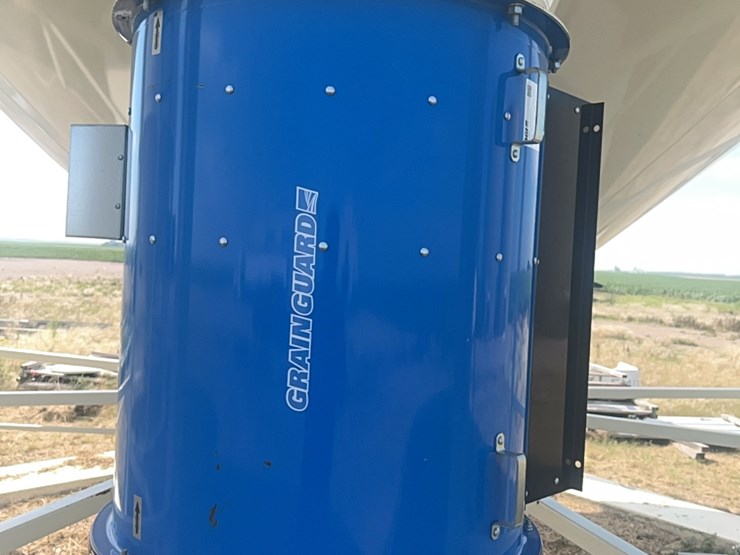 concept-7500-bushel-hopper-bin,-fully-equipped-with-agi-grainguard-10-hp-bin-fan-with-three-phase-electric-motor-image-32