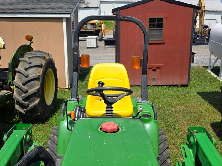 john-deere-2210-image-28