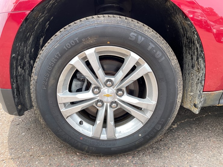 2015-chevrolet-equinox-lt-image-13