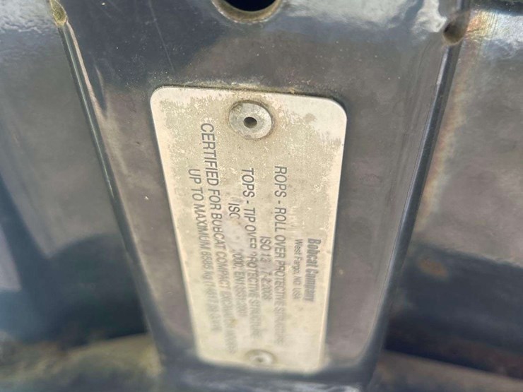 2016-bobcat-e32i-image-27