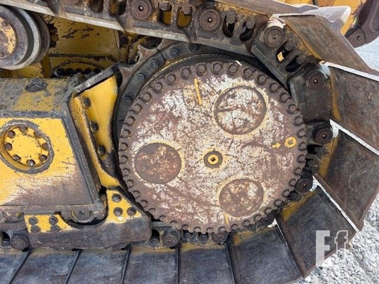 2021-deere-850l-wlt-image-32