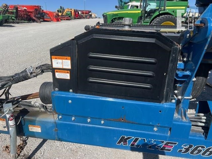 2009-kinze-3660asd-image-38
