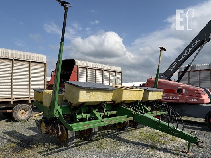 john-deere-7000-image-8