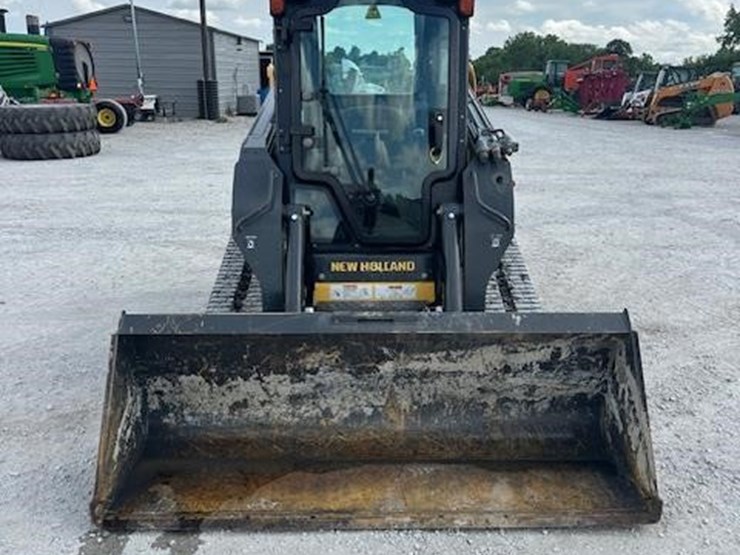 2015-new-holland-c227-image-8