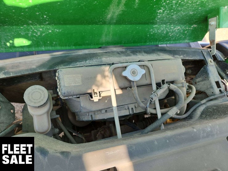 2015-john-deere-gator-image-9
