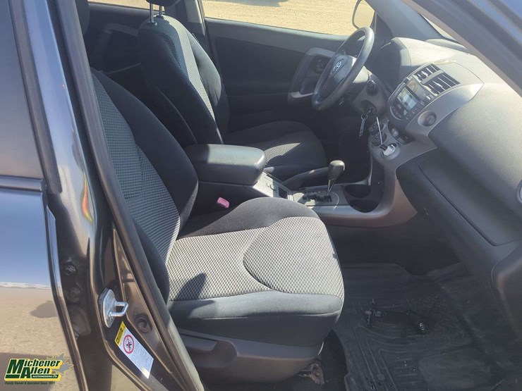 2008-toyota-rav4-image-16