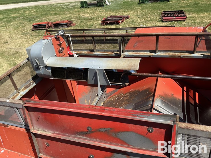 1983-massey-ferguson-860-image-16